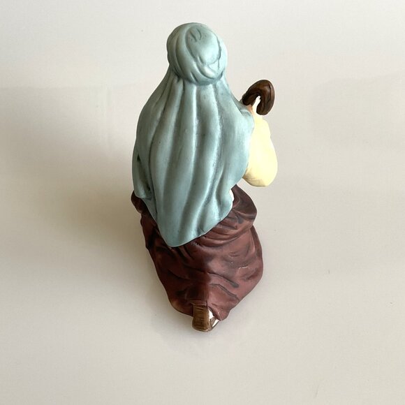 VINTAGE SHEPHERD NATIVITY FIGURINE CHRISTMAS  HOLIDAY DECOR - Picture 5 of 10